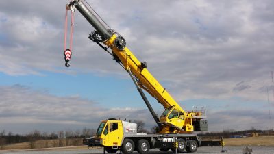 Reliable Crane Services in Corona